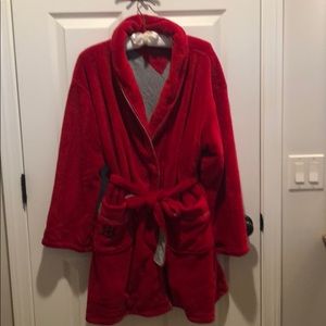 NWOT Tommy Hilfiger red bathrobe